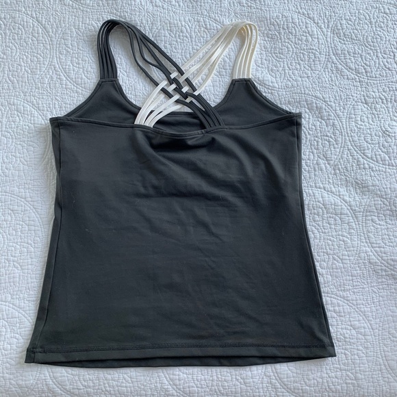 3 FOR $35 Calvin Klein Performance Workout Tank - Picture 8 of 8